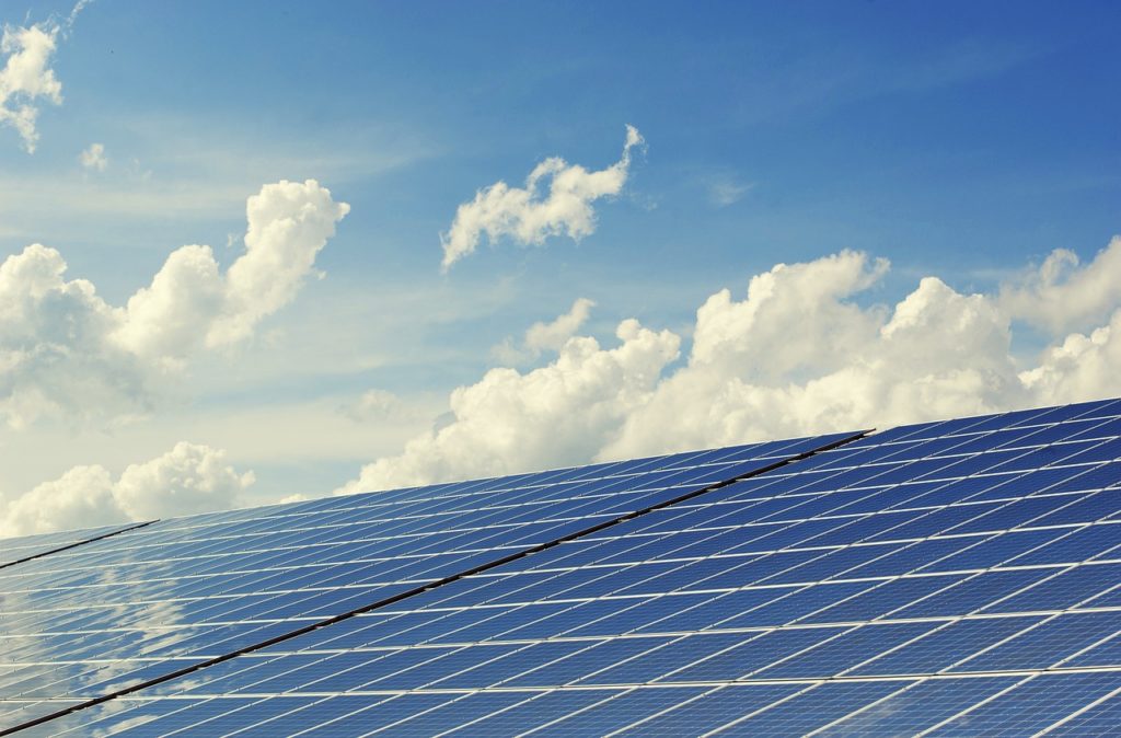 défis recrutement énergie - panneau solaire